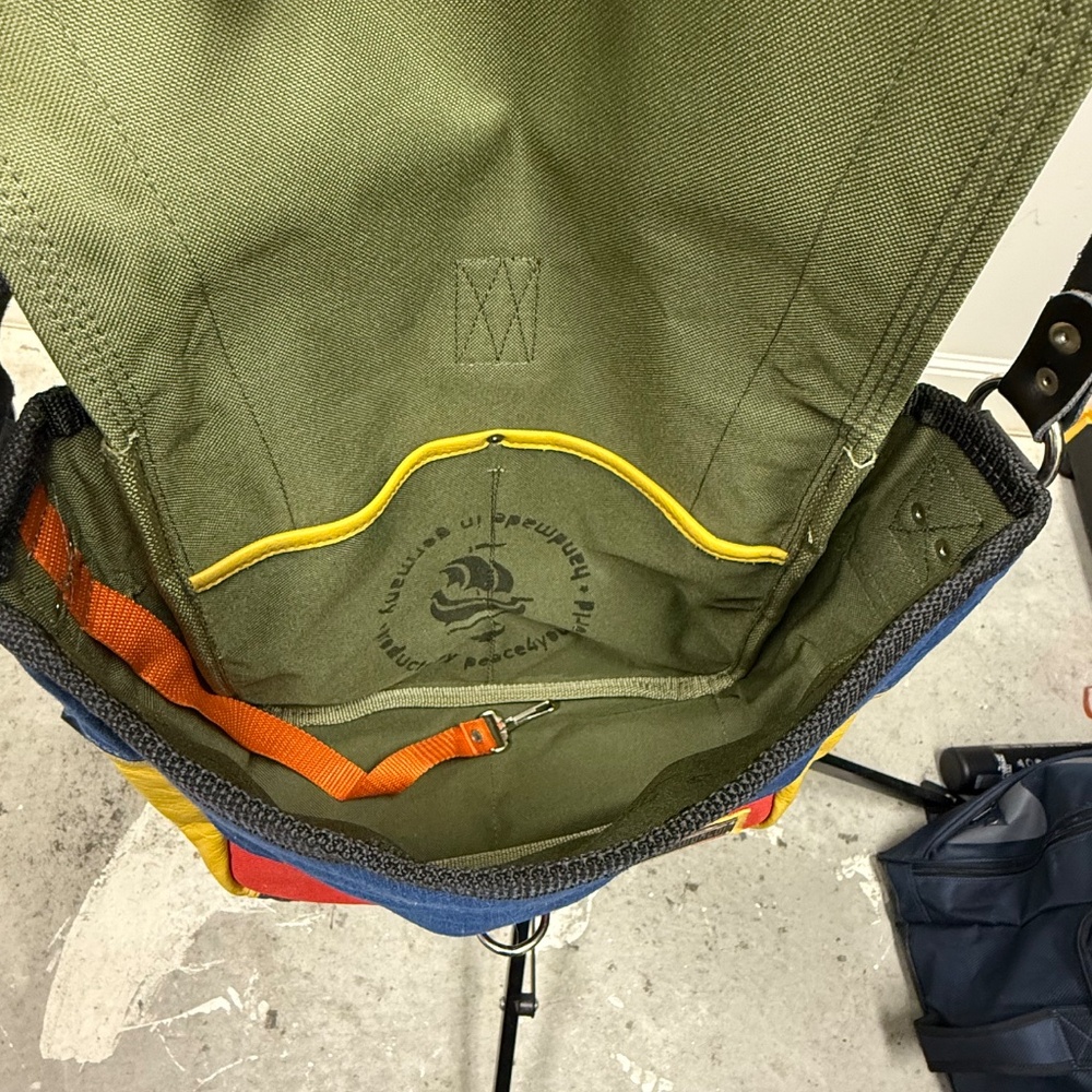 Peace 4 You Messenger Bag - Picture 5 of 6